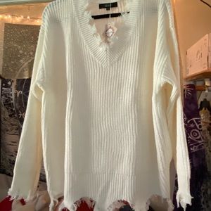 LEANI BOHO FRINGE SWEATER